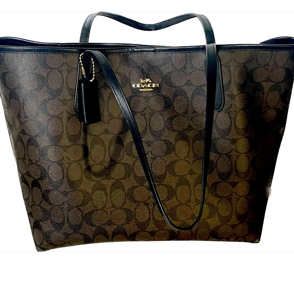 COACH City Tote in Signature Canvas